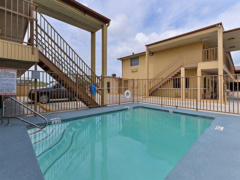 Econo Lodge Killeen Exterior photo